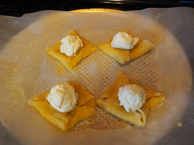 Low carb danish with filling