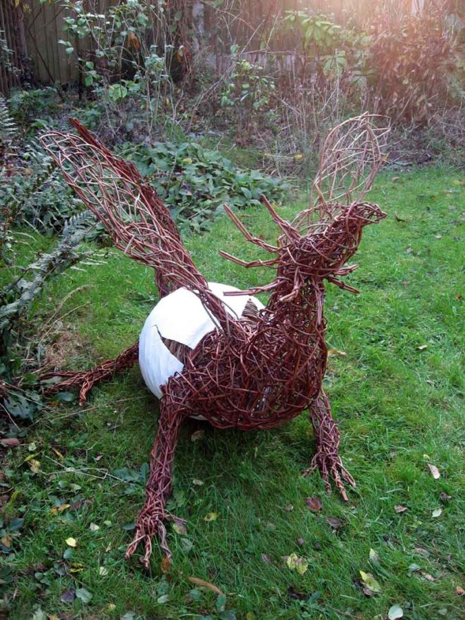 birth-of-a-dragon-willow-sculpture